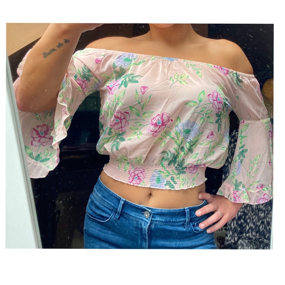 🌷3/$25🌷NWOT Chiffon Floral Top - Picture 3 of 8